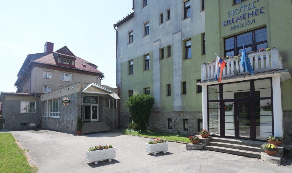 Budova rekreačného strediska KREMENEC