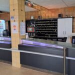 hotelová recepcia zariadenia SUZA - pohľad priamo na recepciu