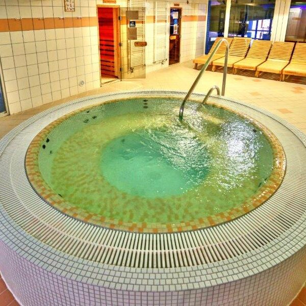 Vodný a saunový svet v hoteli Titris - vírivka