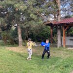 Vonkajšie aktivity detí- oblievačka.